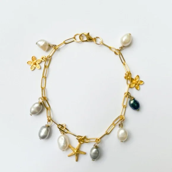 18K Yellow Gold PVD Plated Paperclip Chain Freshwater Pearl Charm Bracelet 7" - Picture 1 of 2